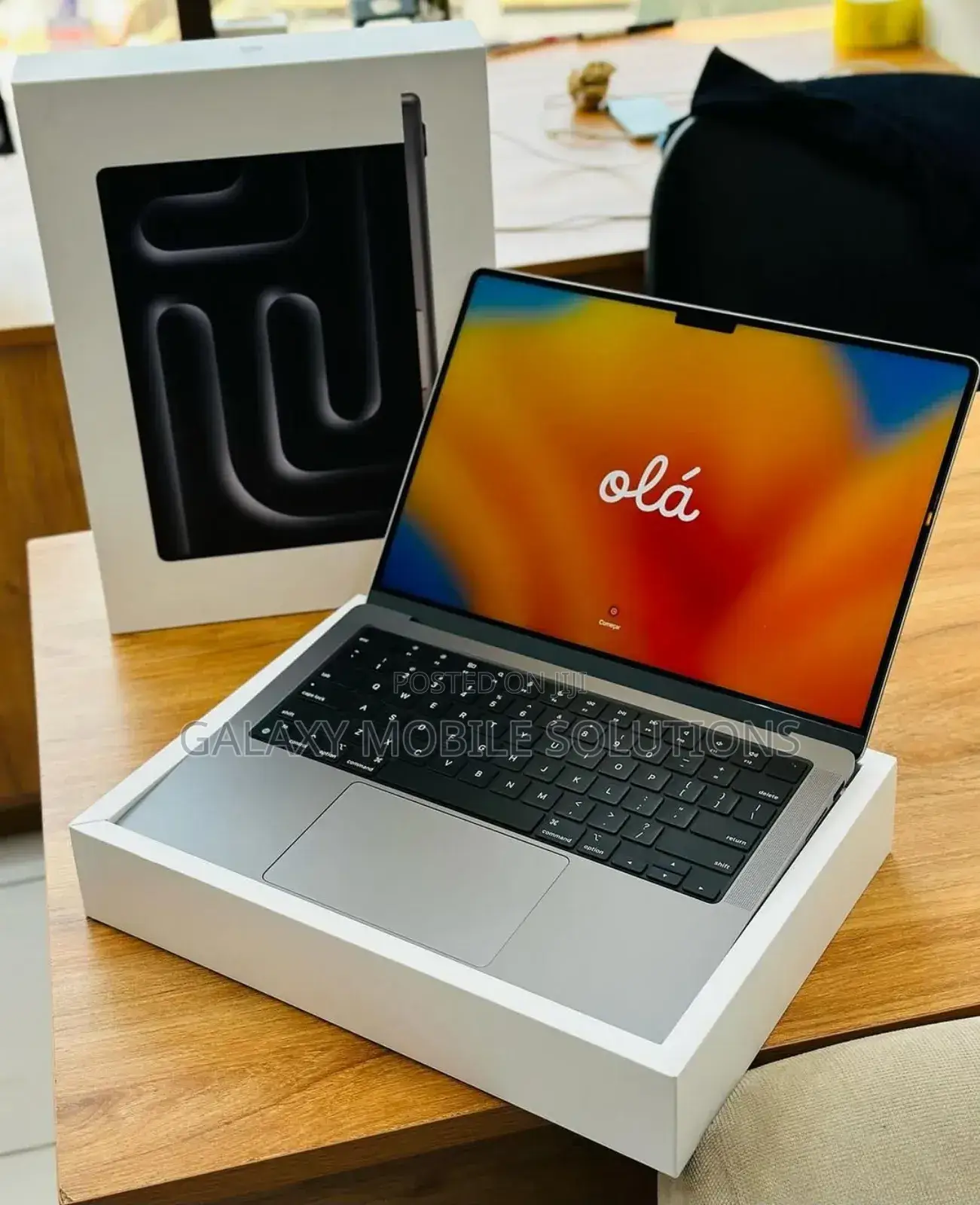 New Laptop Apple MacBook Pro 2023 M3 14-Inch 18GB Apple M3 SSD 1T