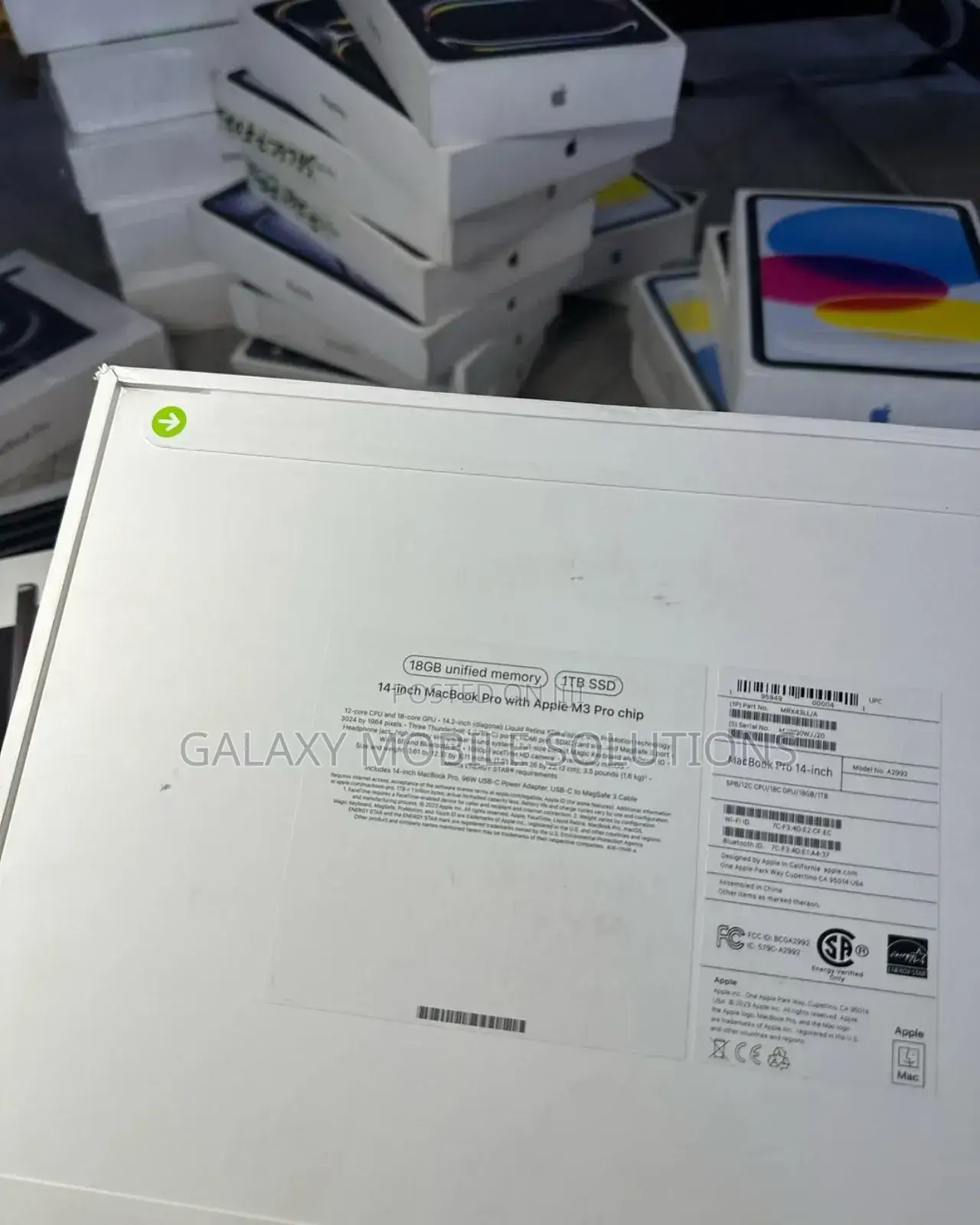 New Laptop Apple MacBook Pro 2023 M3 14-Inch 18GB Apple M3 SSD 1T