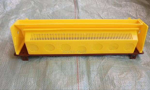 Beekeepers Plastic Pollen Collector - main view