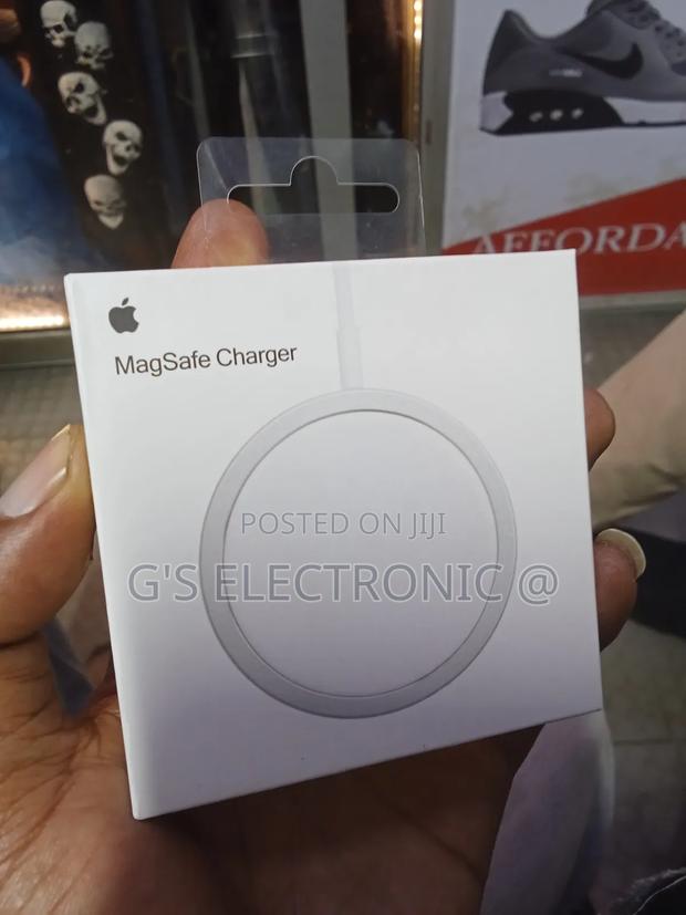 Mag Safe Charger - main view