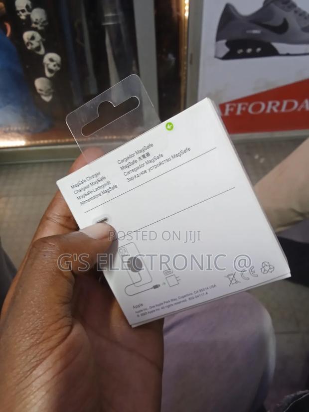 Mag Safe Charger - thumbnail 2