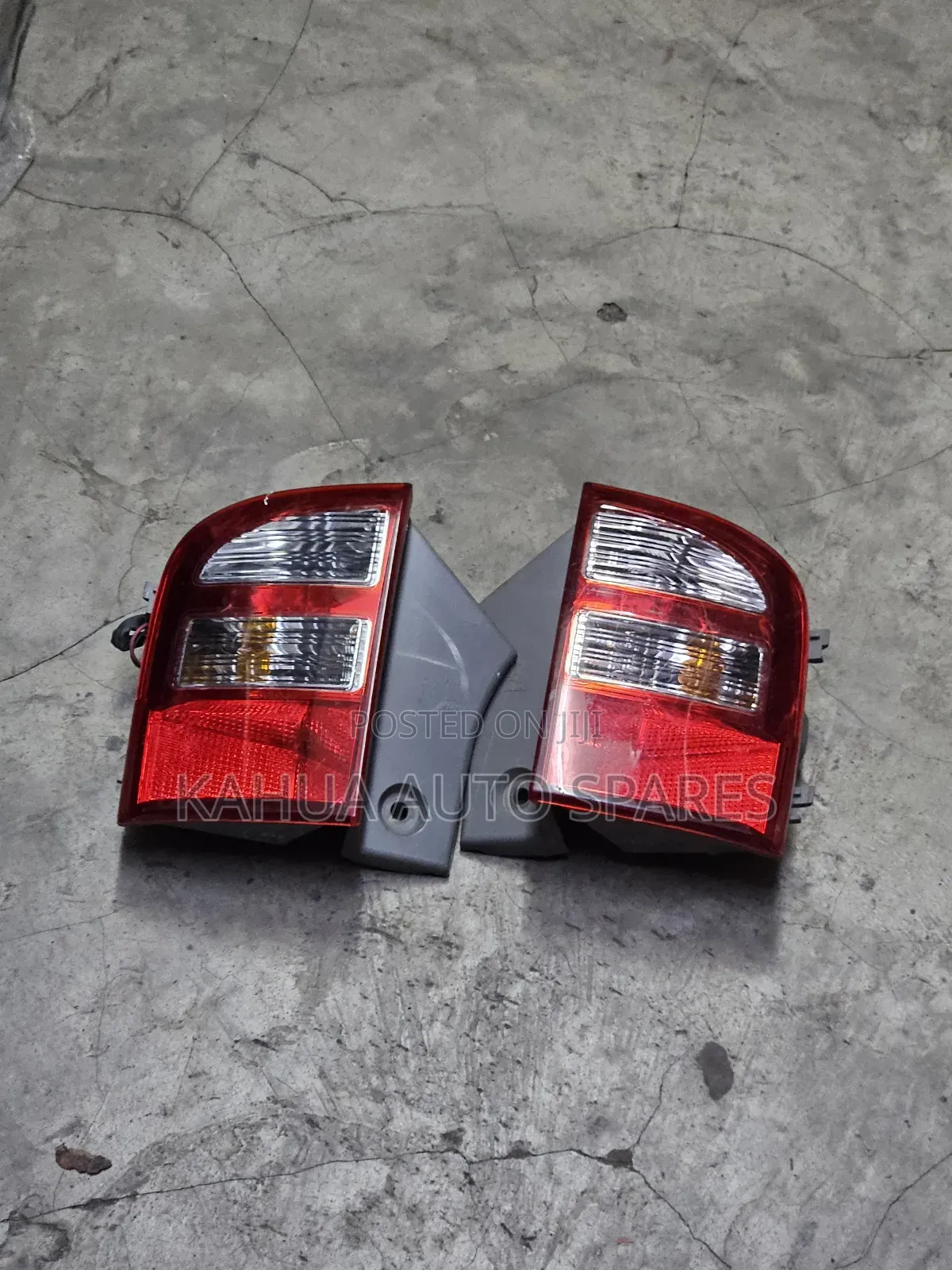 Isis 2008/2009/2010/2011/2012/2013/2014 Bumper Reflector