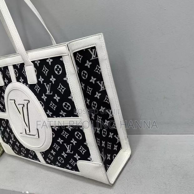 Large Size Louis Vuitton Handbag - thumbnail 2