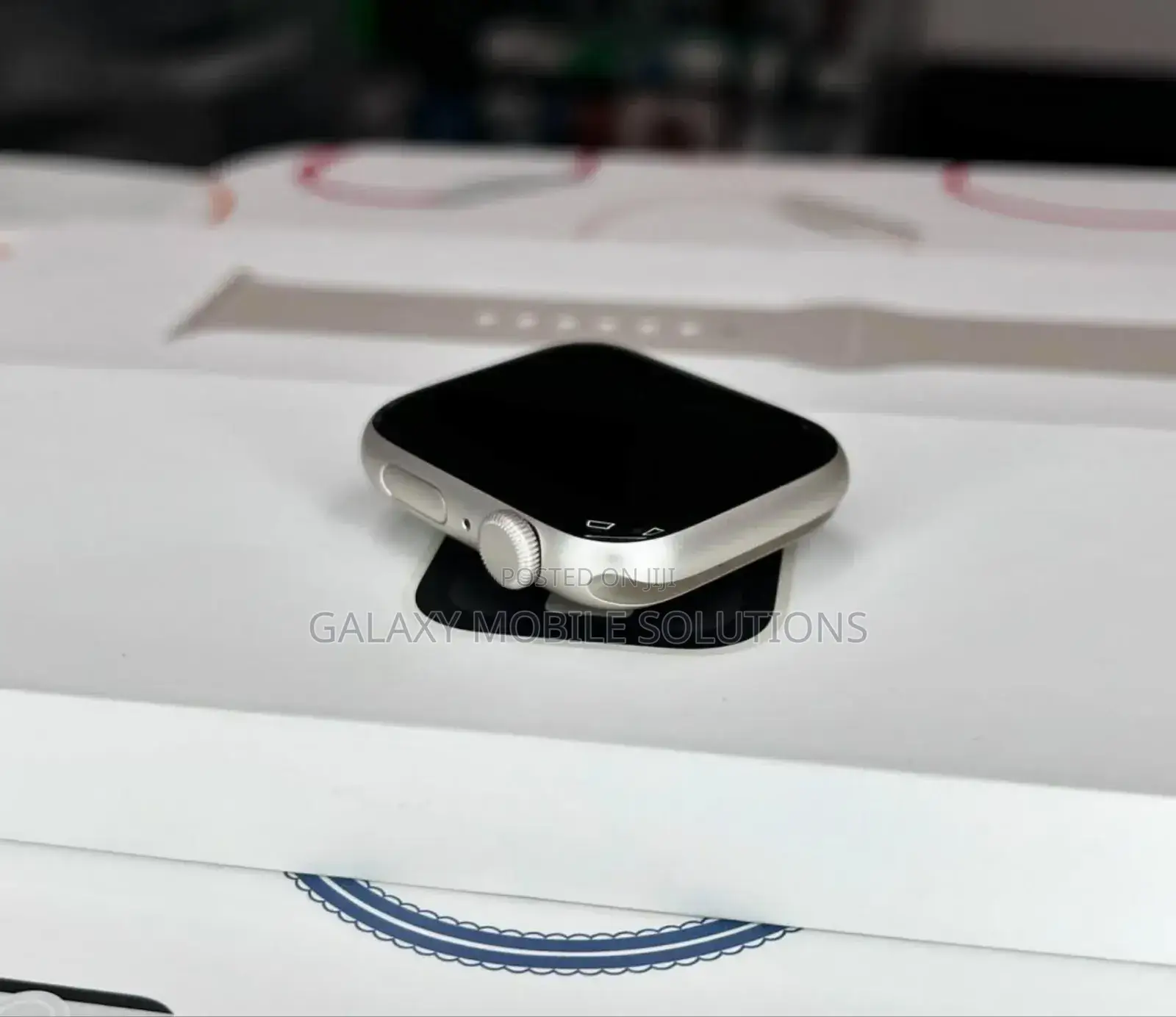 Apple Series SE 44mm Watch