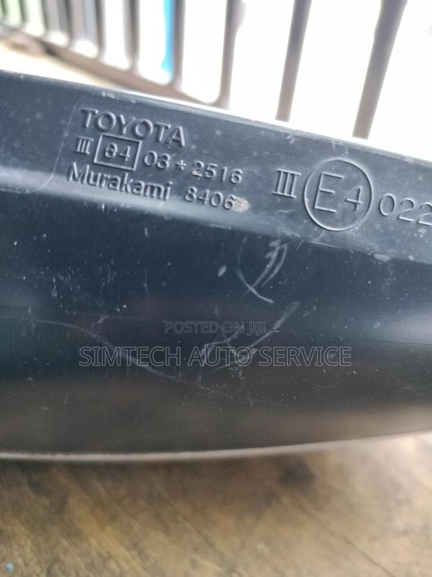 Toyota Esima Hybrid Side Mirror Murakami 8406 - thumbnail 2