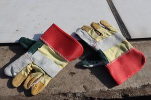 Half-length Leather Gloves - thumbnail 2