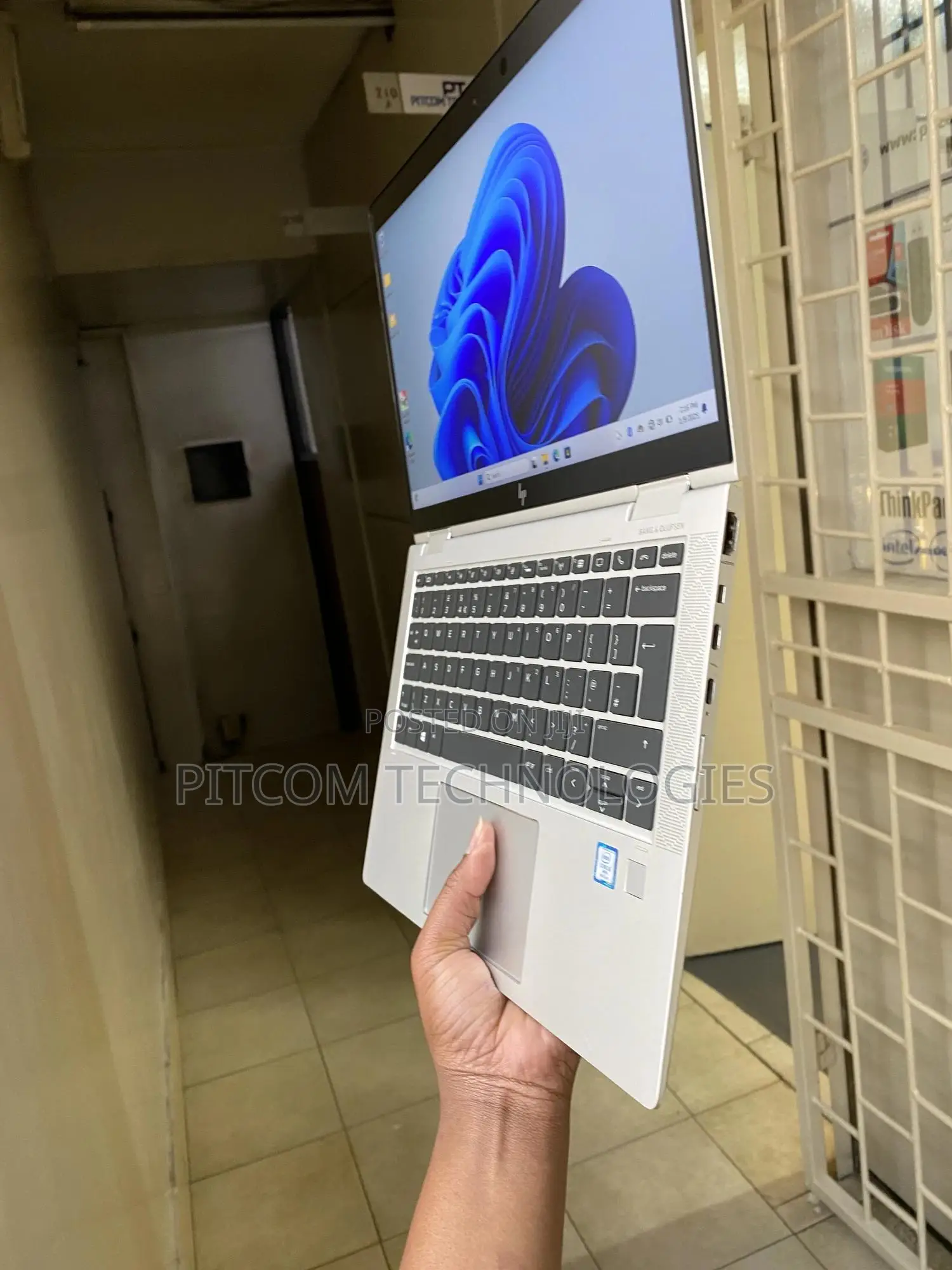 Laptop HP EliteBook x360 1030 G4 16GB Intel Core i5 SSD 256GB