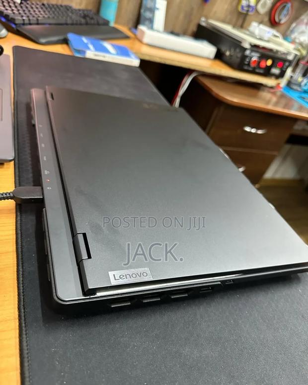 Laptop Lenovo Legion 7 32GB Intel Core I9 SSD 1T - thumbnail 2