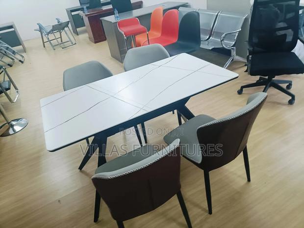Marble 4 Seater Dining Table
