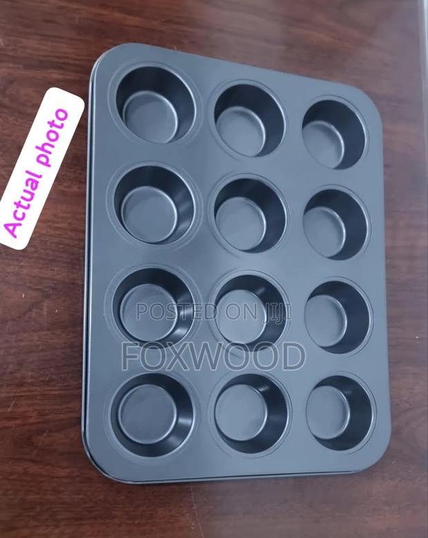 12 Hole Baking Tray - thumbnail 5