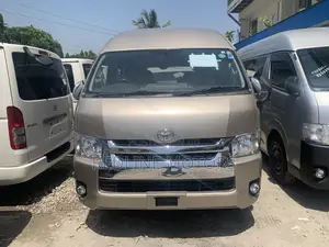 Toyota HiAce 2017 Gold