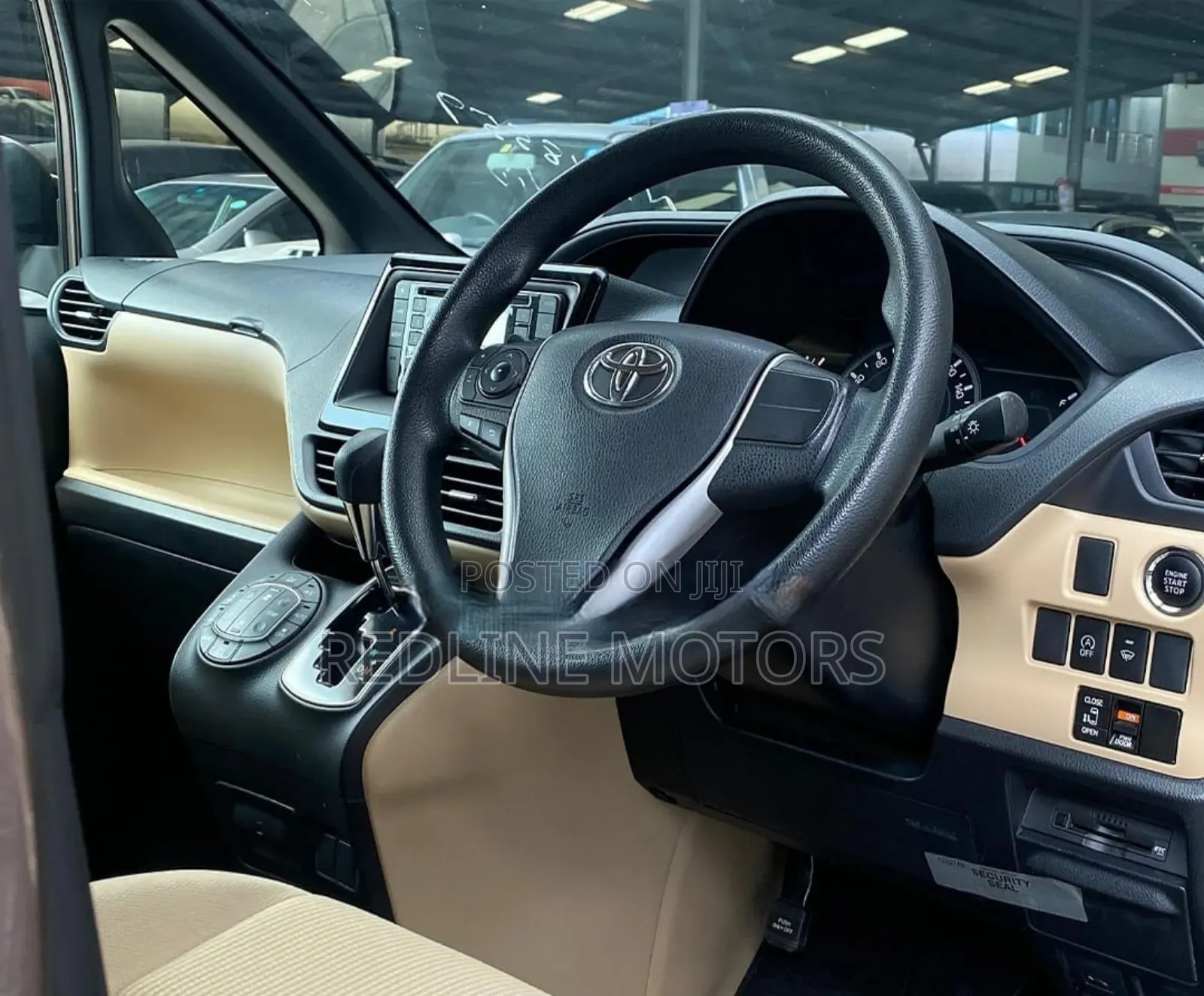 Toyota Noah 2.0 AWD (8 Seater) 2017 Brown