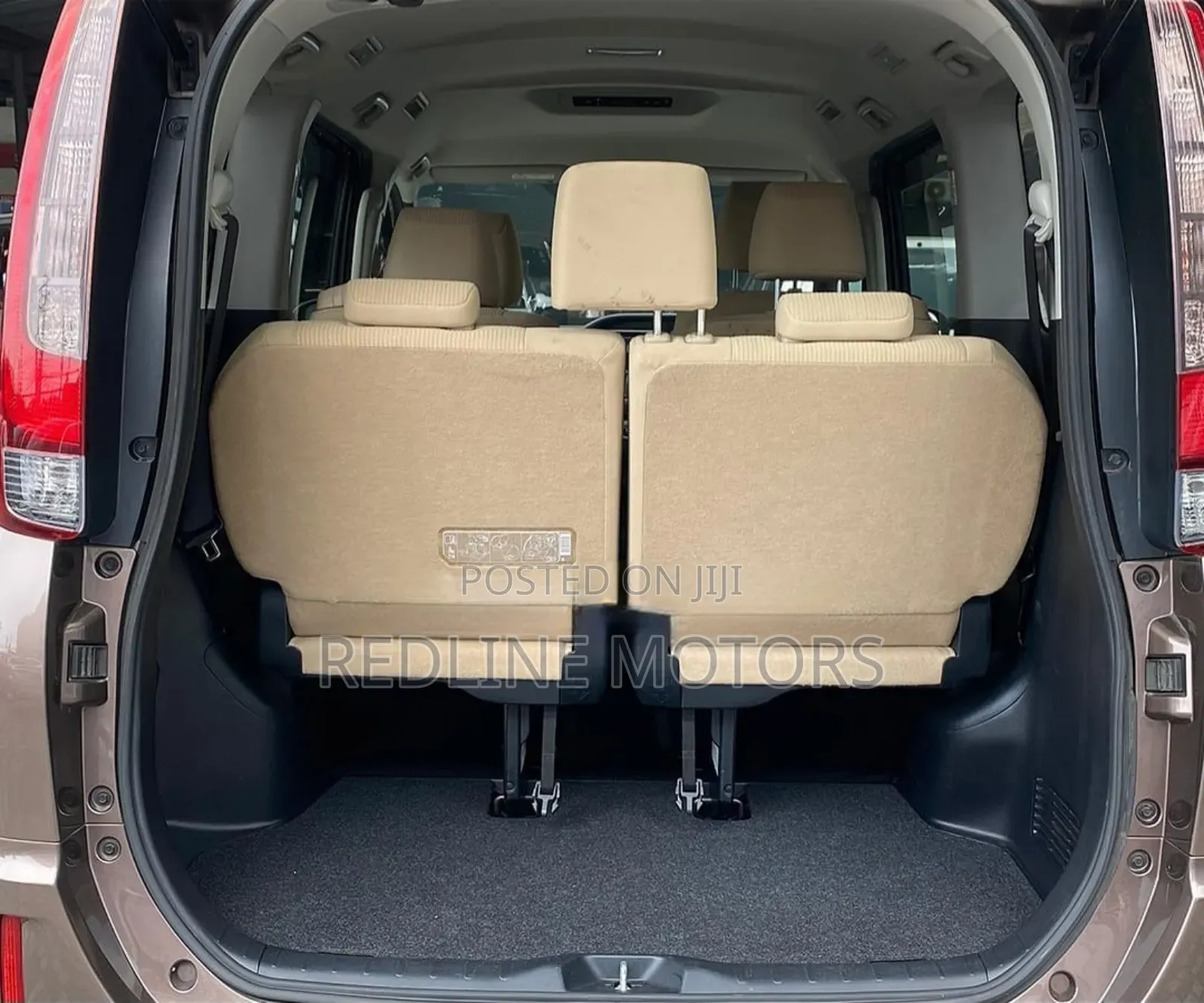 Toyota Noah 2.0 AWD (8 Seater) 2017 Brown