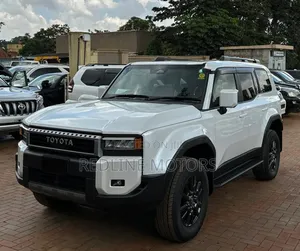 Toyota Land Cruiser Prado 2024 Pearl