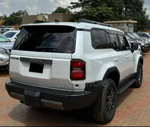 Toyota Land Cruiser Prado 2024 Pearl