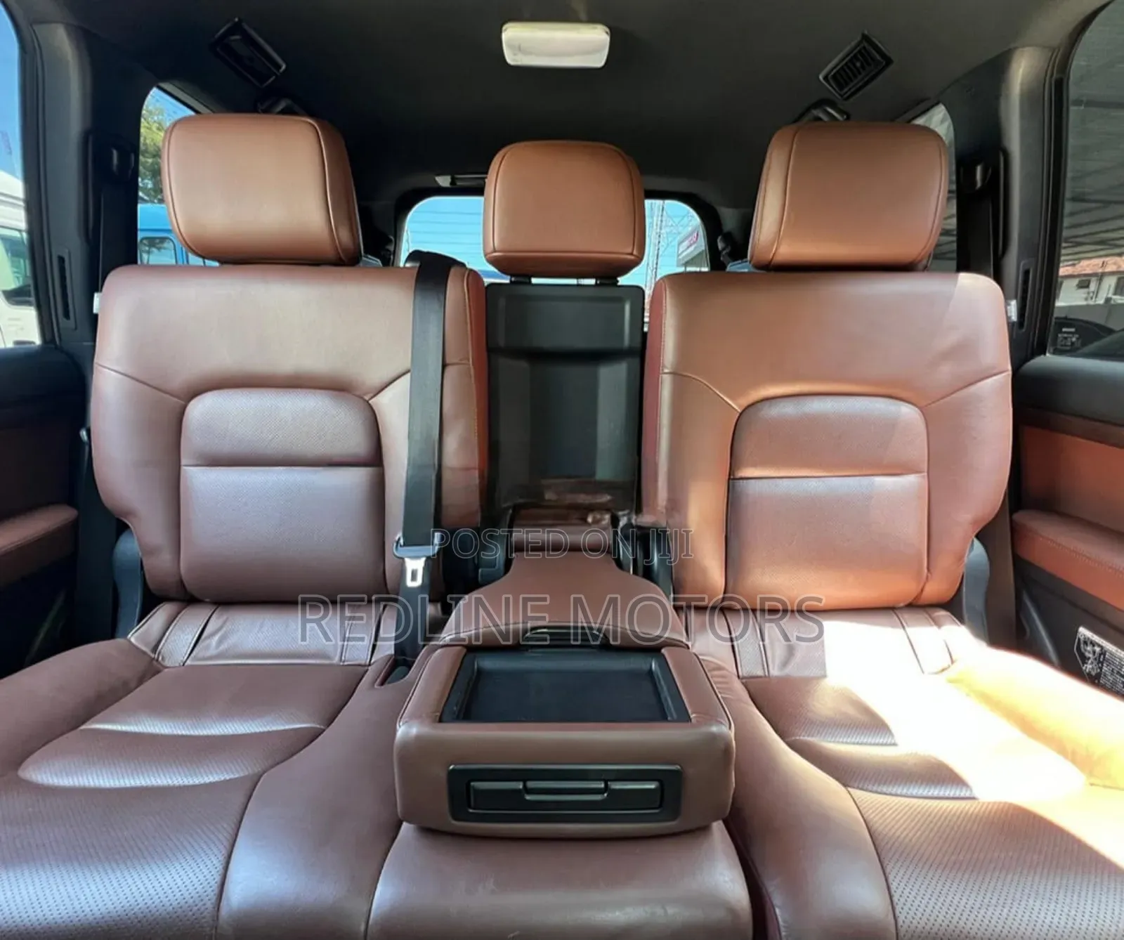 Toyota Land Cruiser 4.6 V8 ZX 2018 Silver