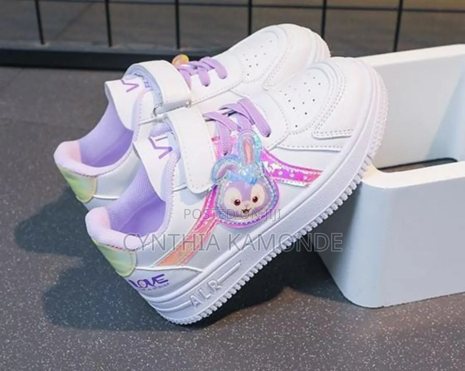 Girl's Cute Sneakers