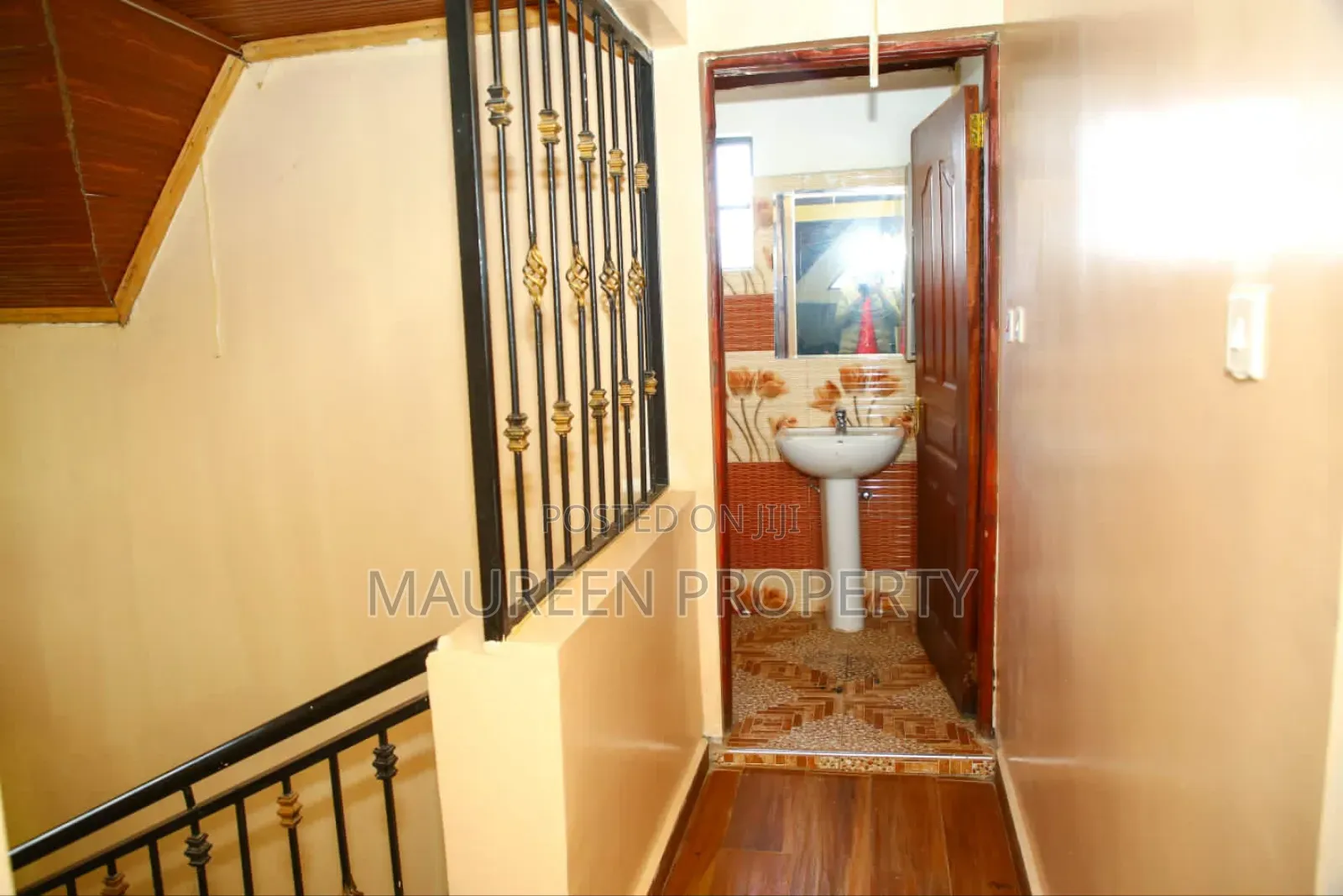 5bdrm Maisonette in Side Gateway for sale