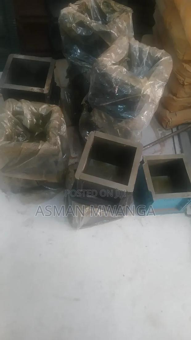 Concrete Cube Moulds - main view