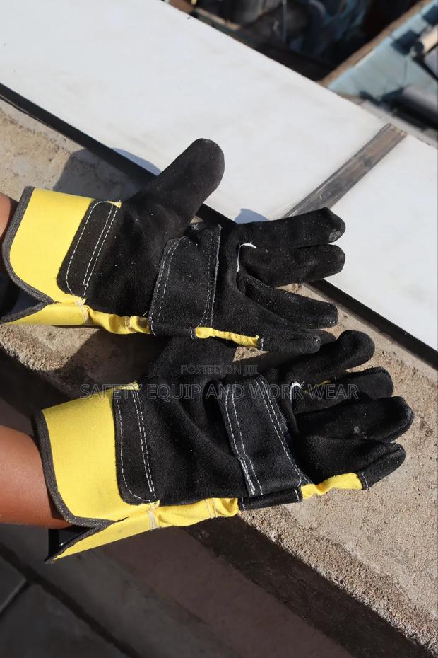 Short Durable Leather Gloves - main view