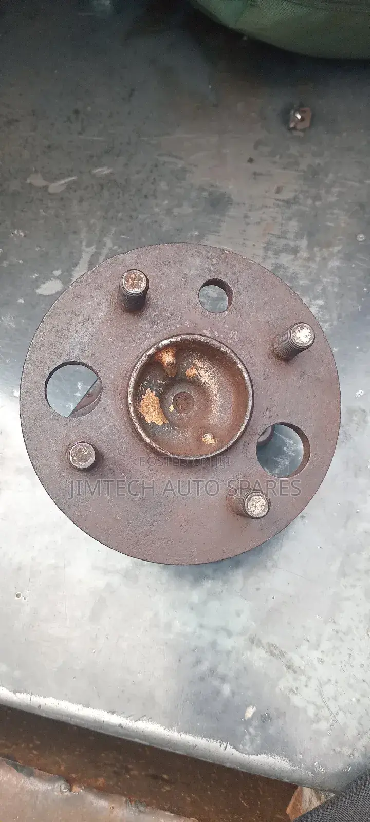 Toyota Collora 110 Rear Hub