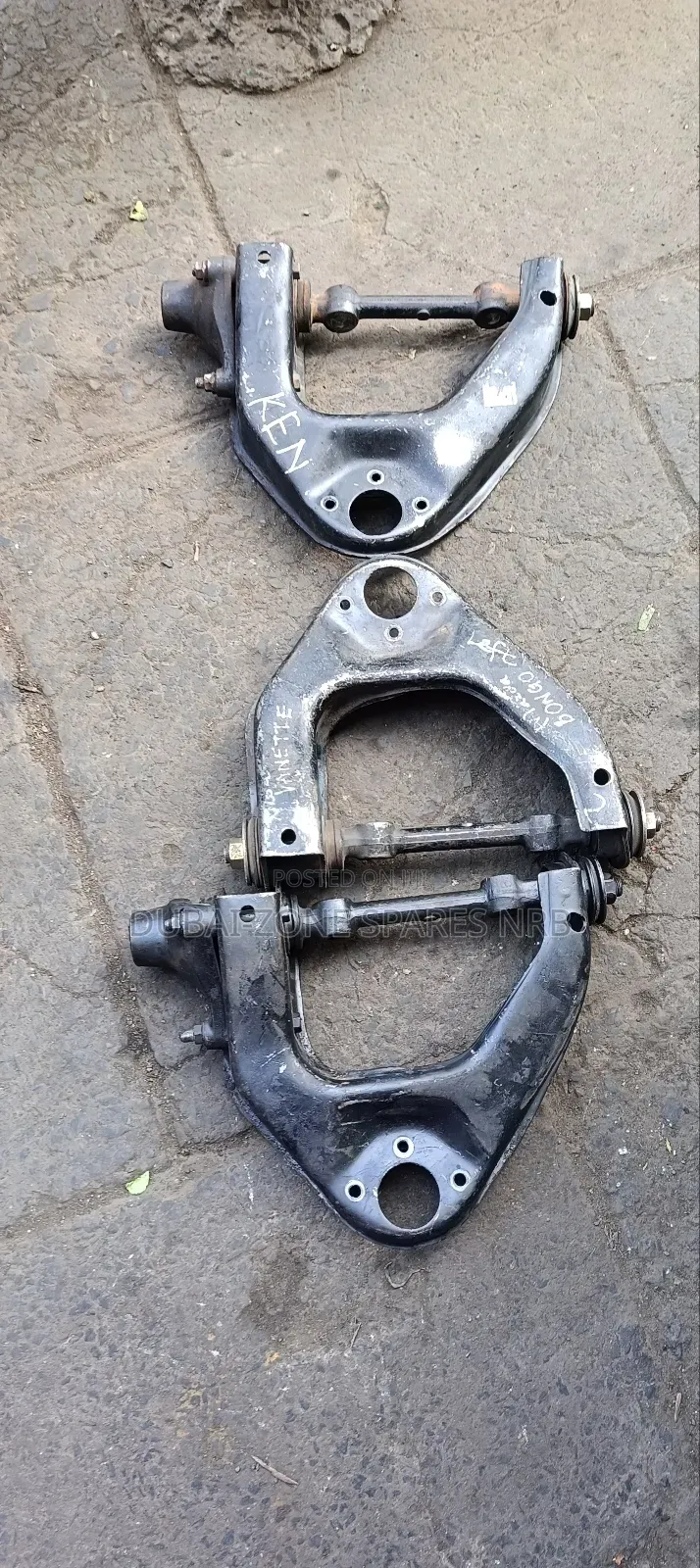 Upper Control Arms Vannette, Mazda Bondo.