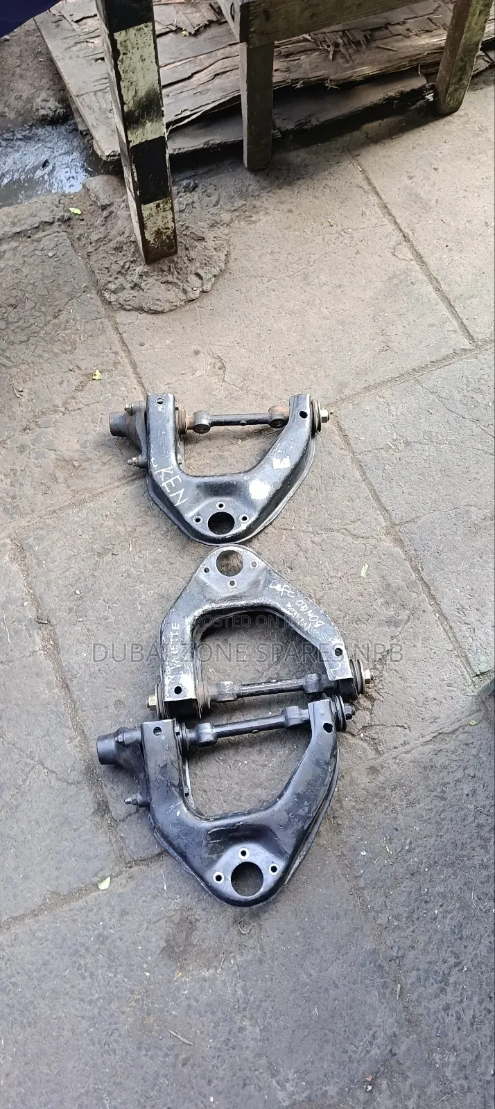 Upper Control Arms Vannette, Mazda Bondo.
