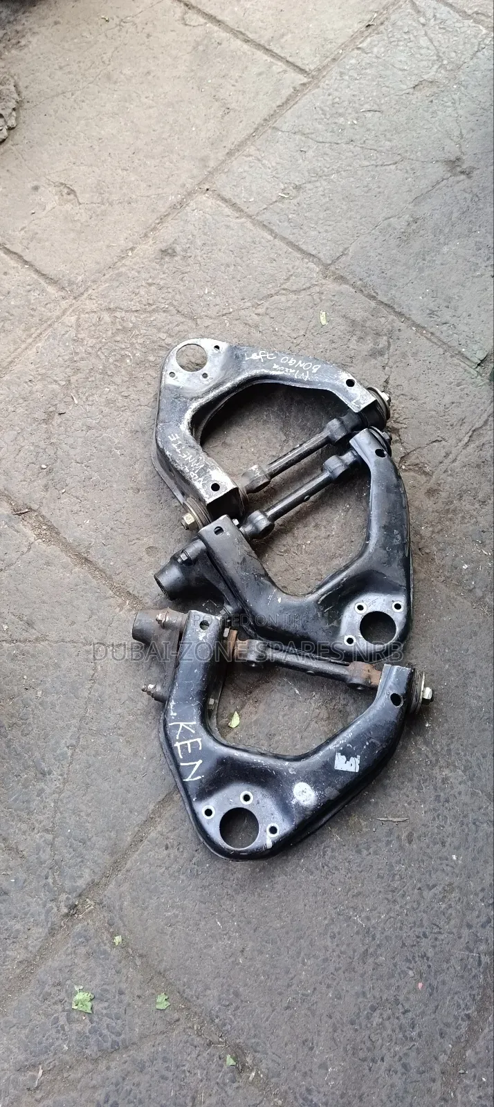 Upper Control Arms Vannette, Mazda Bondo.