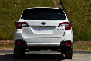 Subaru Outback 2.5i Premium AWD 2017 Pearl