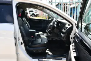 Subaru Outback 2.5i Premium AWD 2017 Pearl