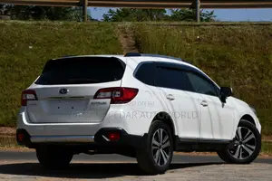 Subaru Outback 2.5i Premium AWD 2017 Pearl