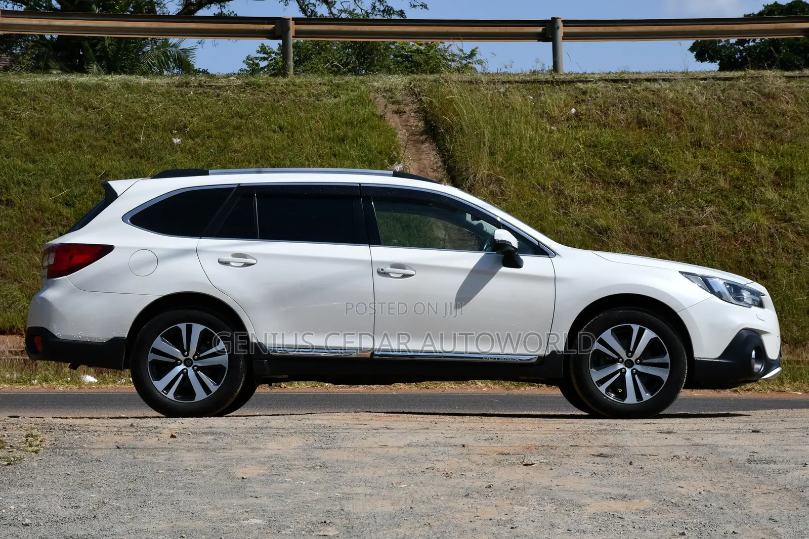 Subaru Outback 2.5i Premium AWD 2017 Pearl