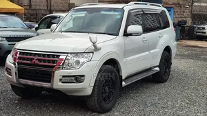 Mitsubishi Pajero V90 3.0 V6 GL 2018 Off white