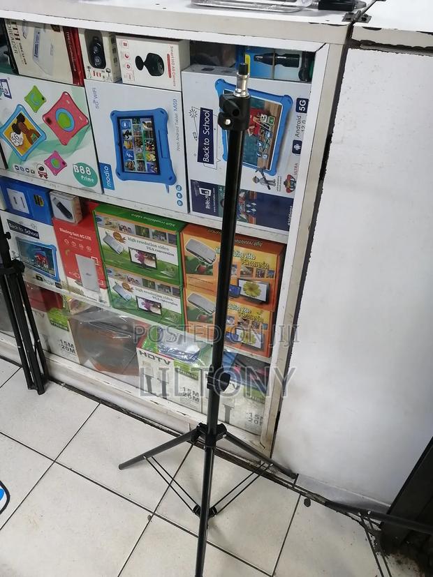 2mringlight and Phone Tripod Stand - main view