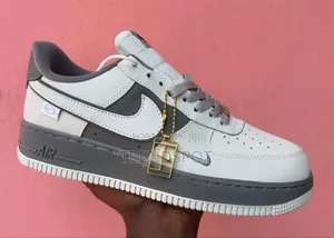 Af1 Custom 
Size 40- 45.
Price *Ksh3300*