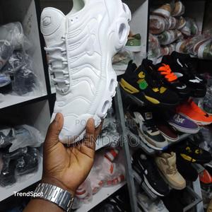 TN WhiteSize 40_________45Price *Ksh3500* - thumbnail 2