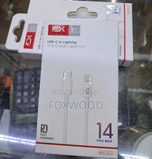 USB-C to Lightning Charging Cable - thumbnail 4