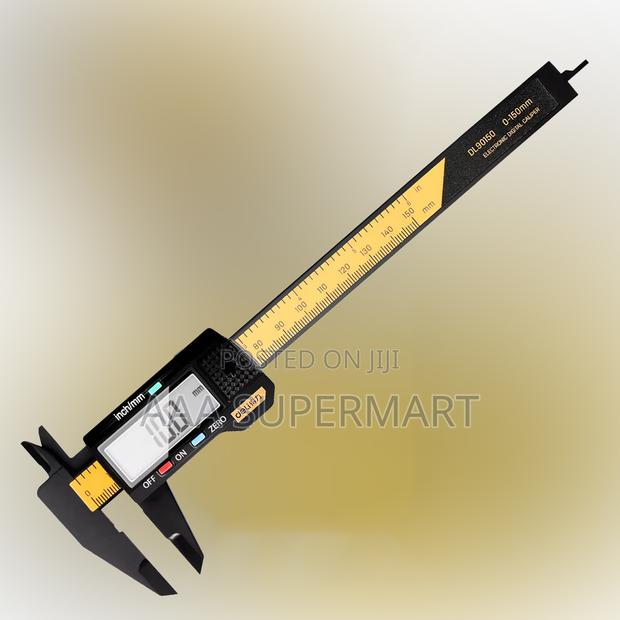 Deli Tools EDL90150 Plastic Digital Caliper - main view
