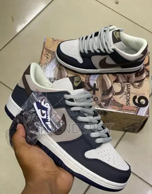 Otommo Navy Sizes 44/45 at 3700