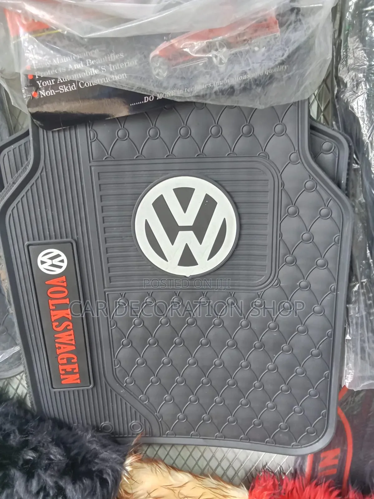 White Logo Vw Carpet Mats