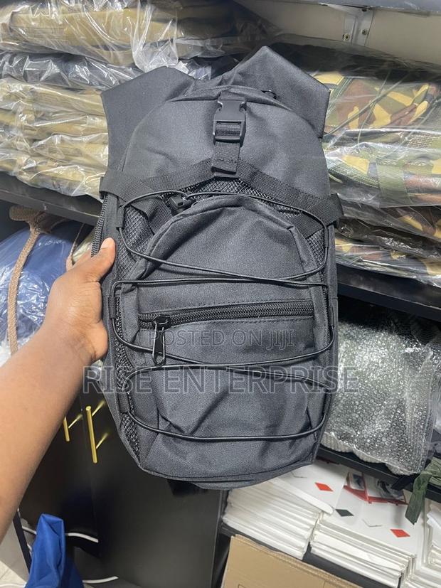 Black Camel Bag With 3L Water Bladder - thumbnail 2