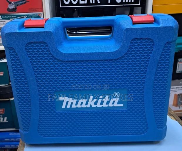 Makita 26V Cordless Power Drill Toolkit - thumbnail 3