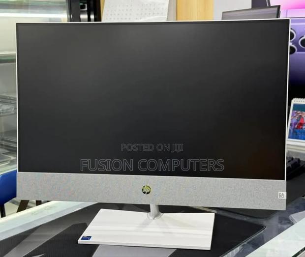 New Desktop Computer HP Pavilion 27 16GB Intel Core I7 SSD 1T - main view