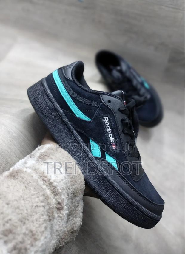Reebok 
Price *Ksh3500* - main view