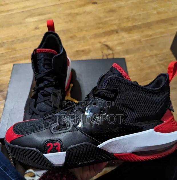 *Jordan Stay Loyal* Size 40___________44.Price *Ksh3500* - thumbnail 3