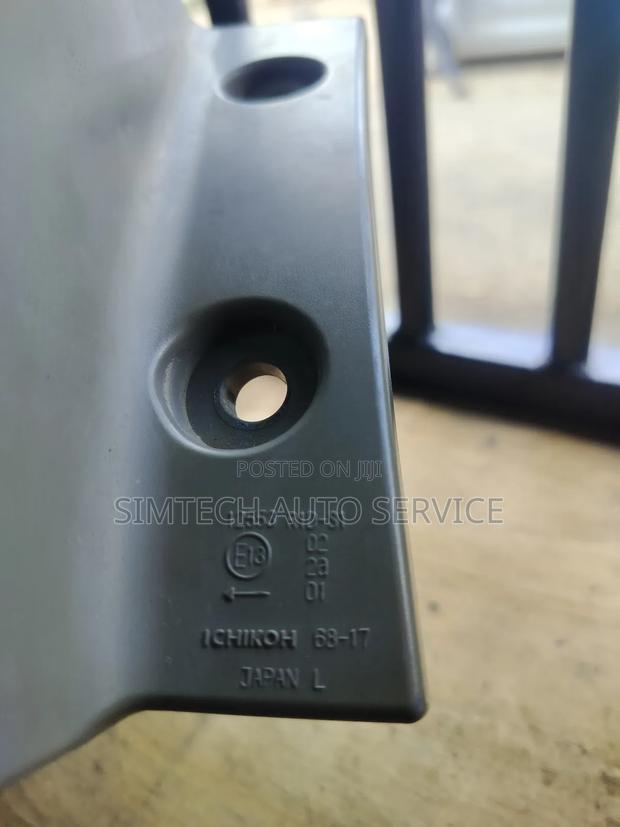 Toyota Wish Tail Light - thumbnail 2