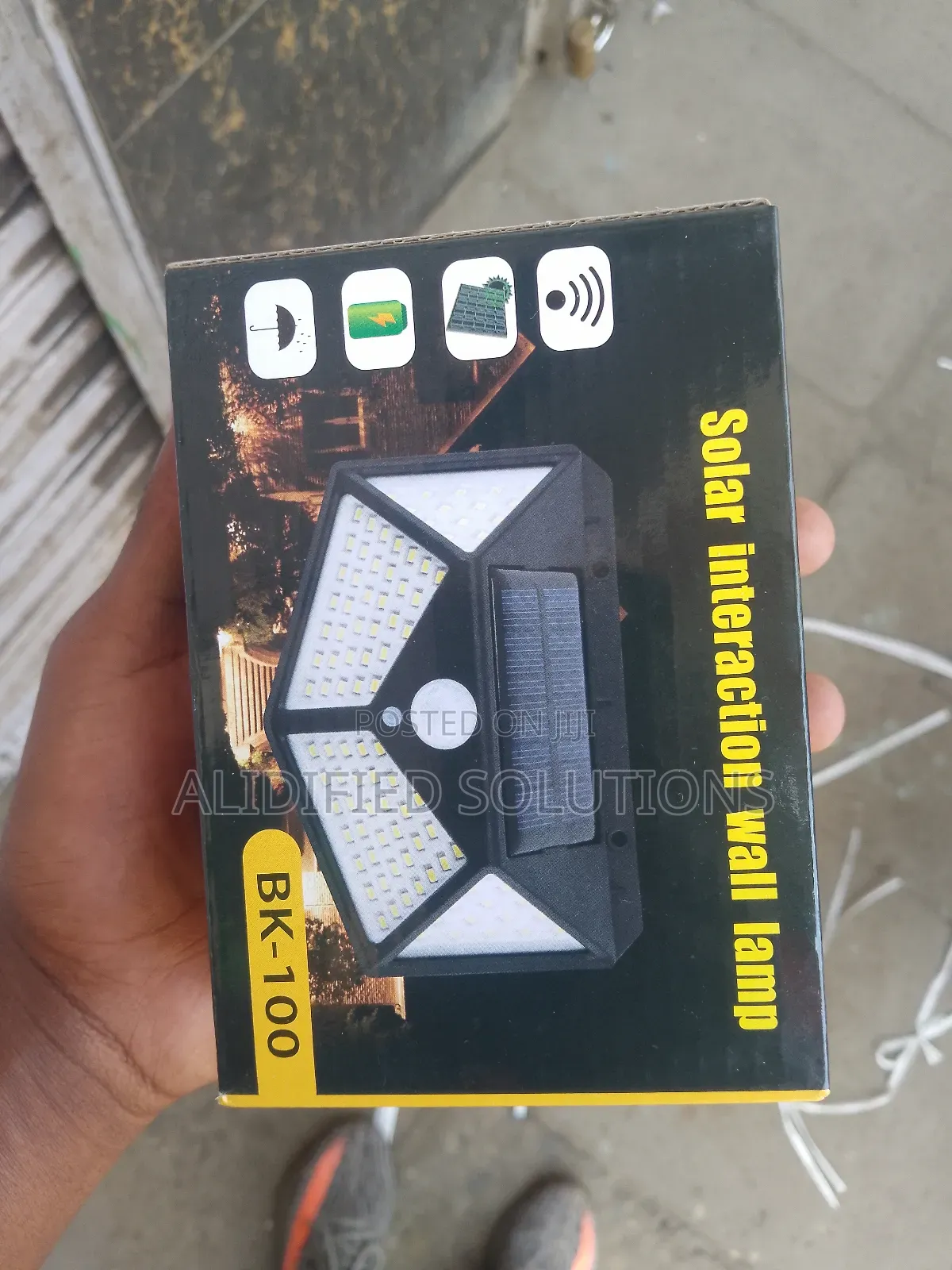 Solar Interaction Wall Lamp