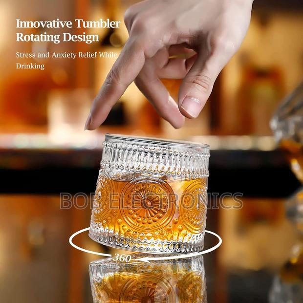 Wobbling Whiskey Glasses - thumbnail 3