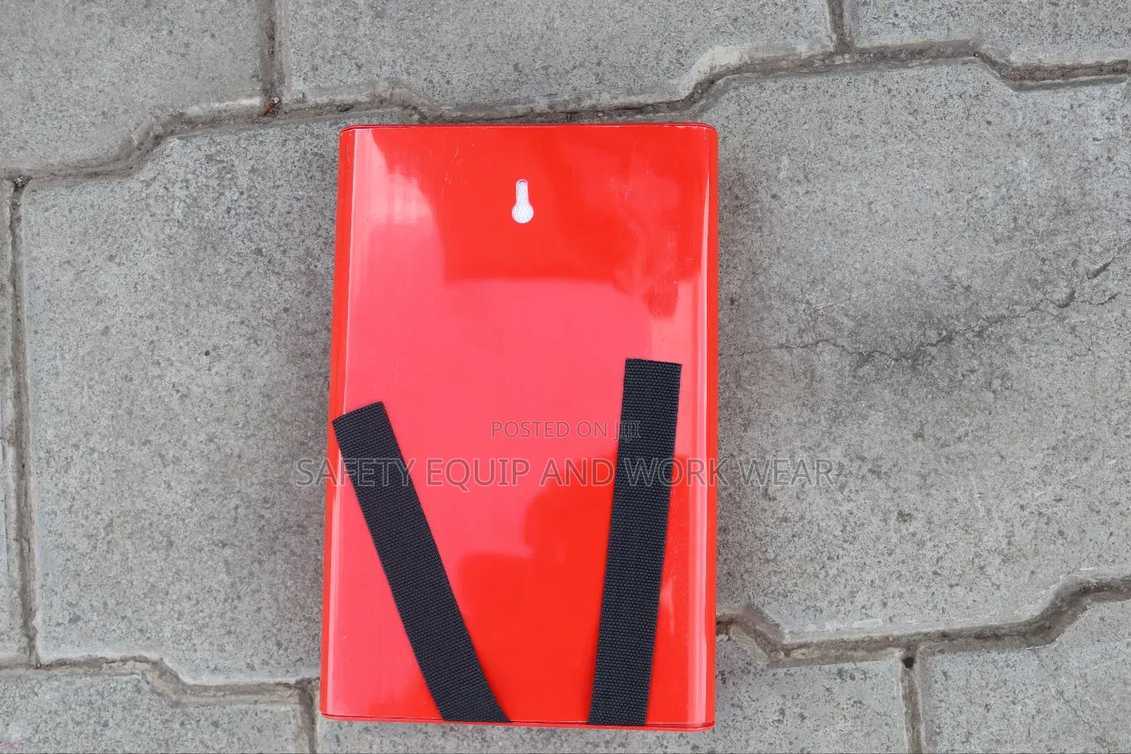 Emergency Fire Blanket (1.2m × 1.2m)