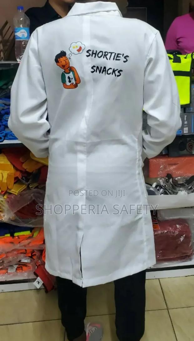 White Labcoat/ White Dustcoat - thumbnail 3